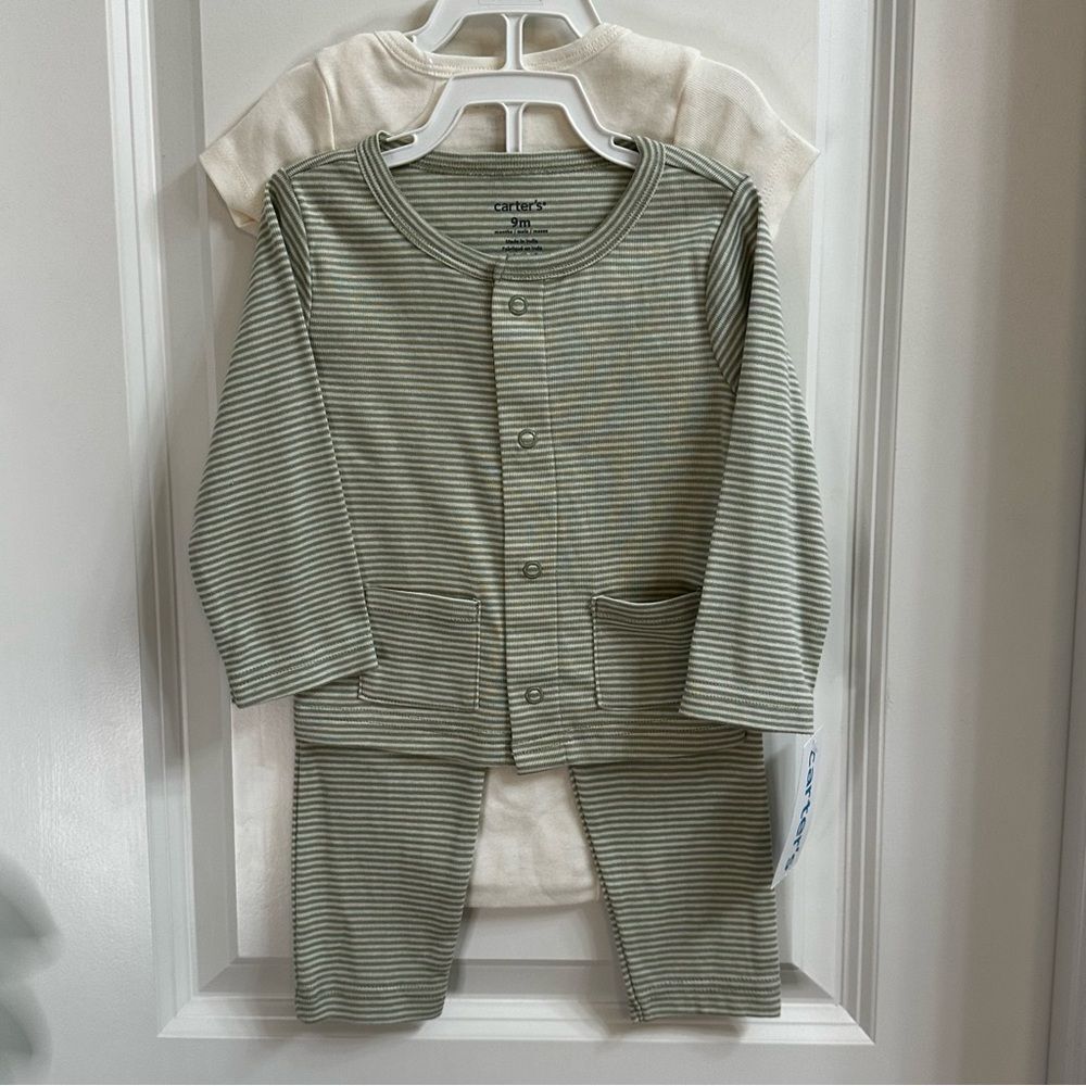 New- Carter’s 3 Piece Green Striped 100% Cotton Layette Set Size 9 Months